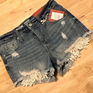 🐚 Crotchet Lace Pocket Short Shorts NWT